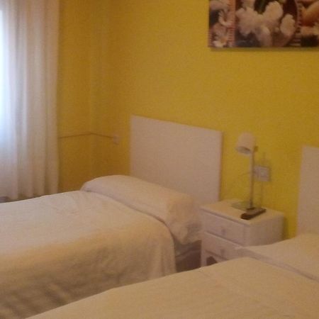 Pension Room Pamplona Bagian luar foto