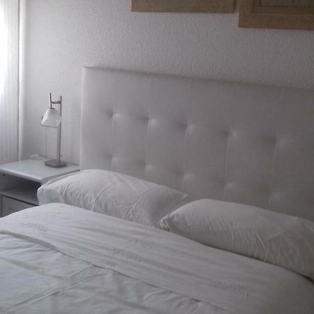Pension Room Pamplona Ruang foto